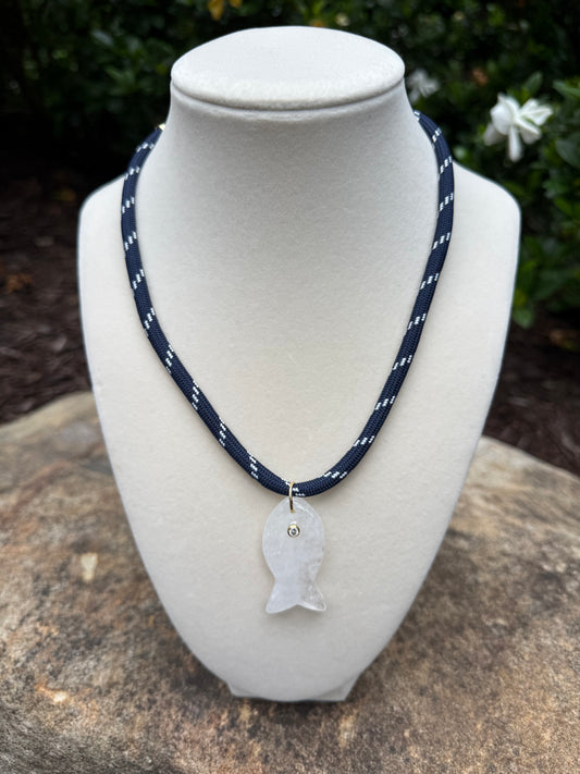 fish on paracord (navy)
