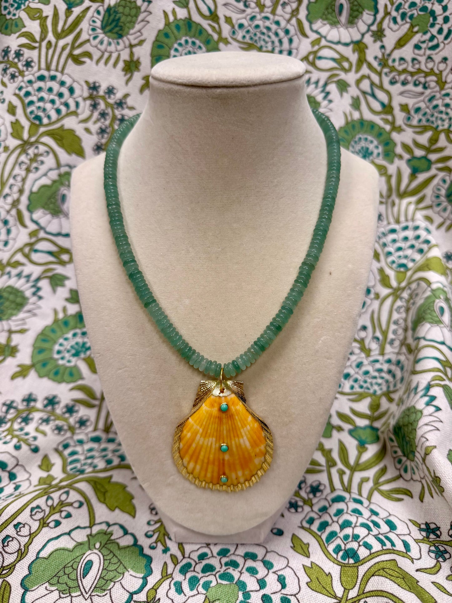 yellow scallop shell necklace
